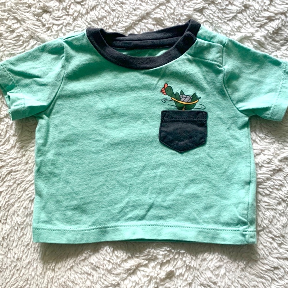 $5 add! Cat and Jack newborn tee NB-0/3 EUC